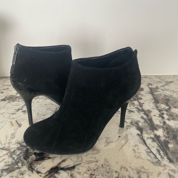 Kenneth Cole Ankle Boots - Picture 8 of 14